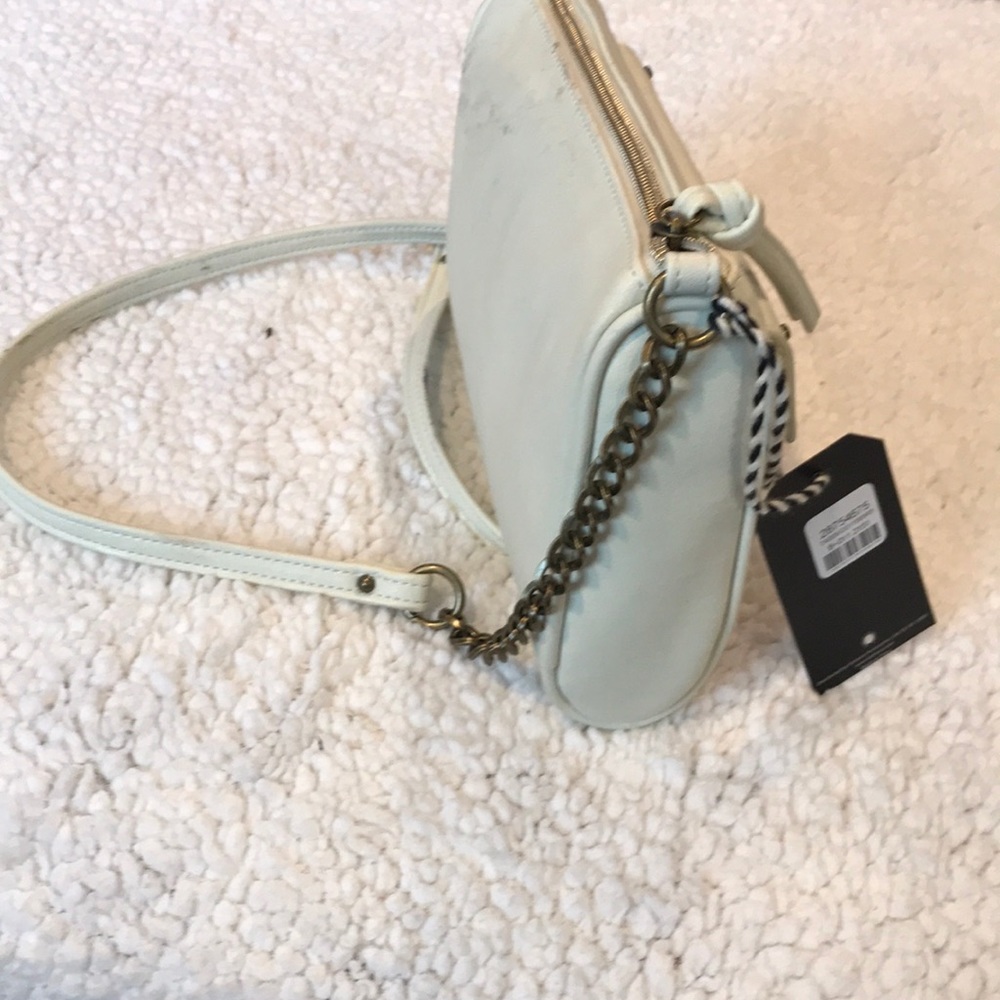 Purse - Picture 2 of 4